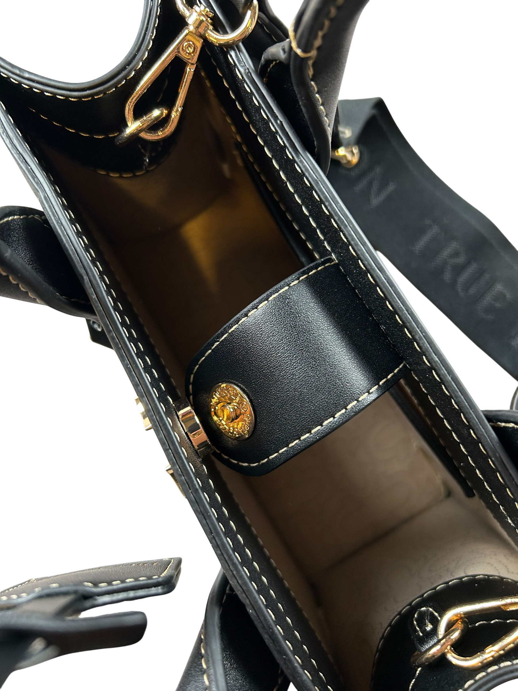 *NEU* True Religion Handtasche