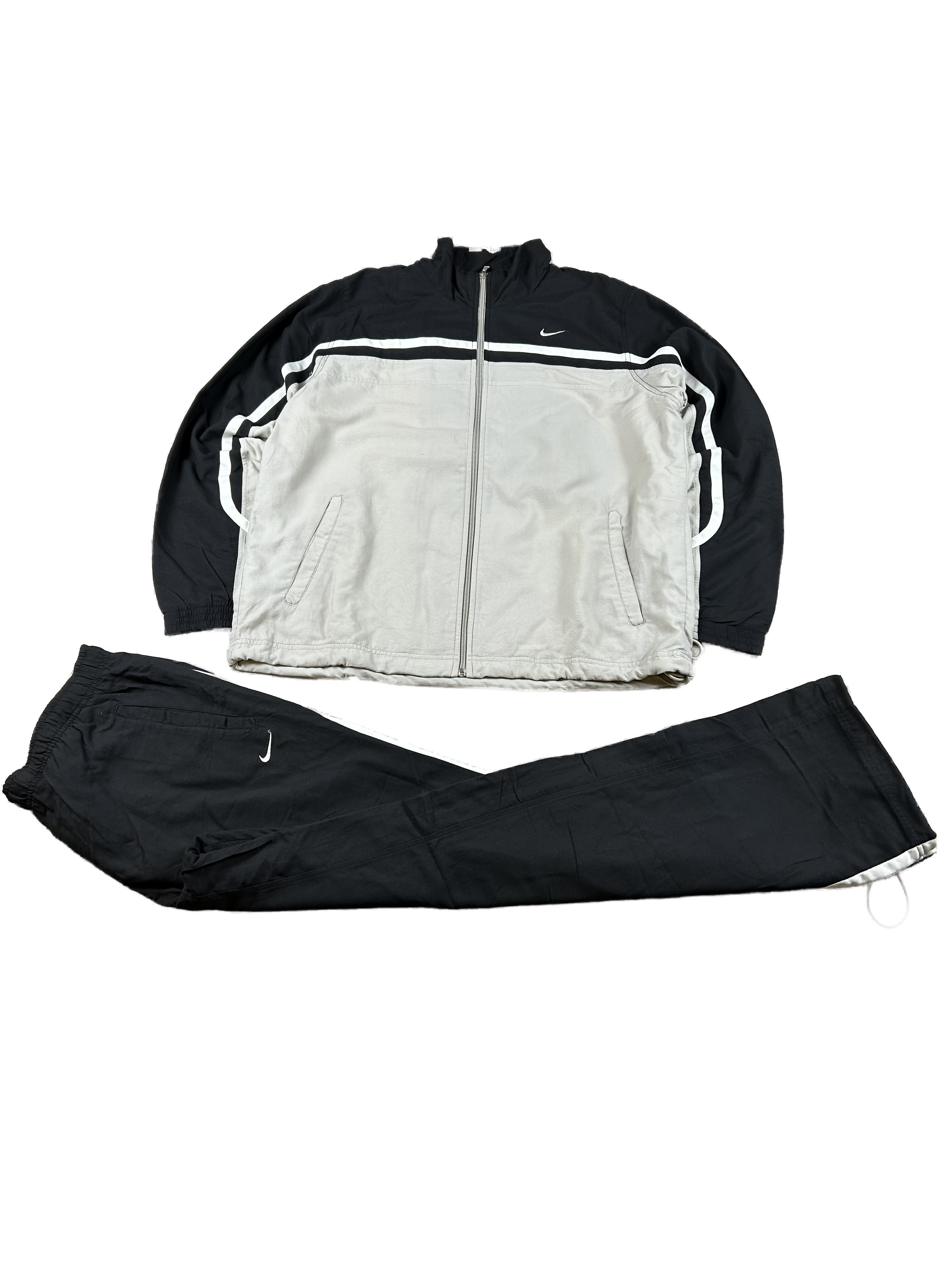 Nike Tracksuit (L)